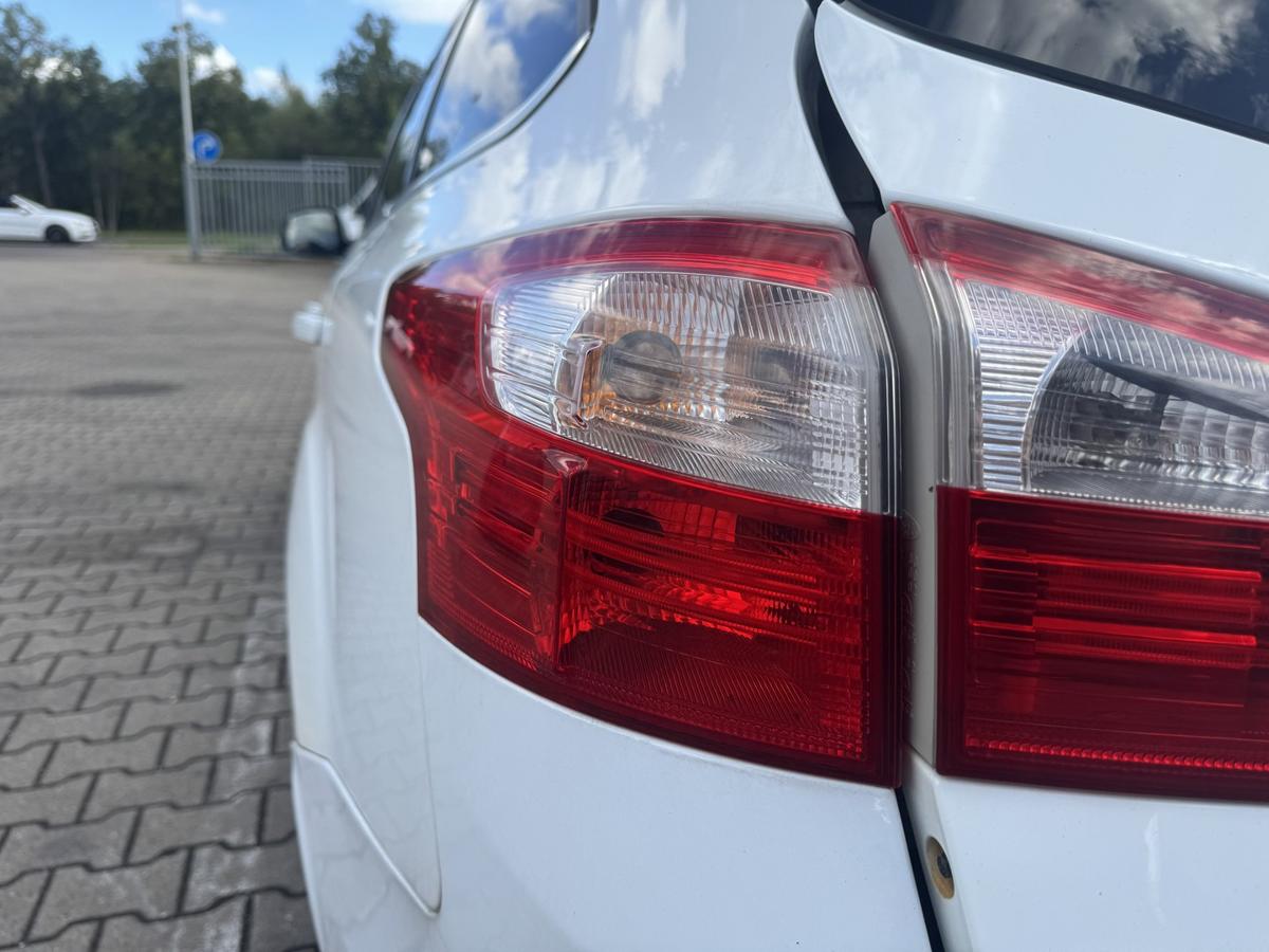 Ford Focus 3 original R&uuml;cklicht R&uuml;ckleuchte Schlussleuchte links Kombi Bj.2012